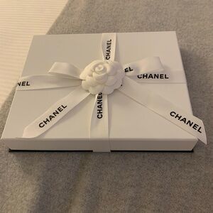Brand new Authentic Rare from Paris Chanel White Gift Box with Ribbon,rare!